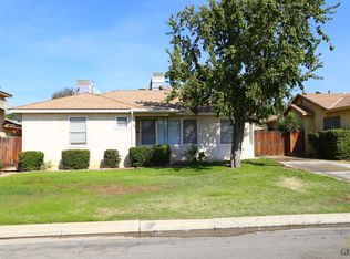 26 Montrose St, Bakersfield, CA 93305