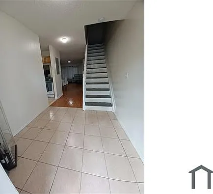 3 bed, 1400 sqft, $3,200 — Photo 2