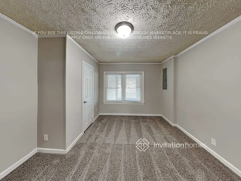 547 Rustic Rd — Photo 15