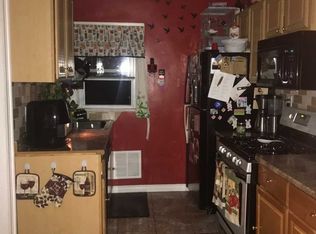 71 Park St, Ridgefield Park, NJ 07660