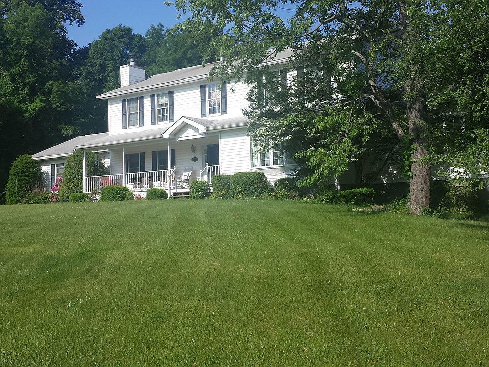 1st image of 24 Paula Dr