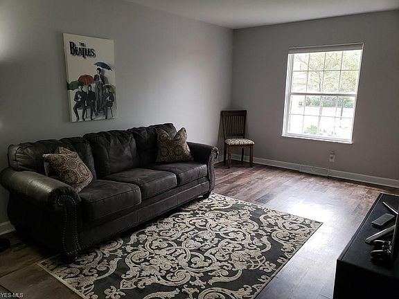 5th image of 143 Chatham Way #143C