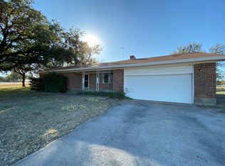 600 S State Highway 101, Chico, TX 76431