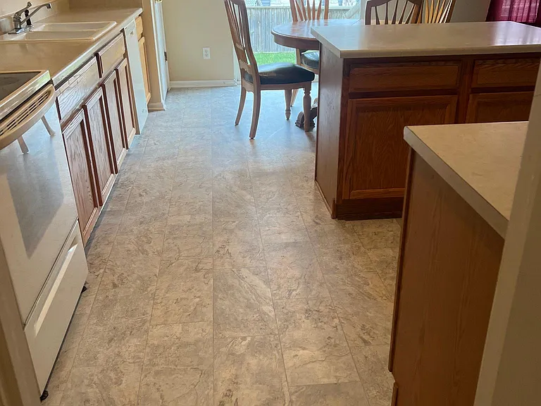 983 Canary Ct — Photo 41
