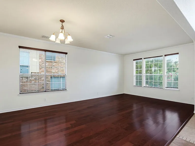 3415 Highline Trl — Photo 6