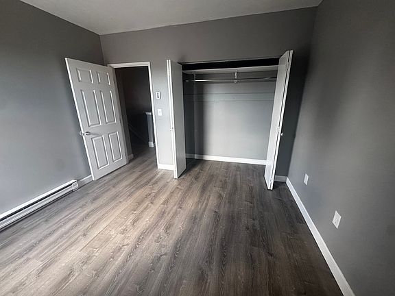 4th image of 301 Main St #401