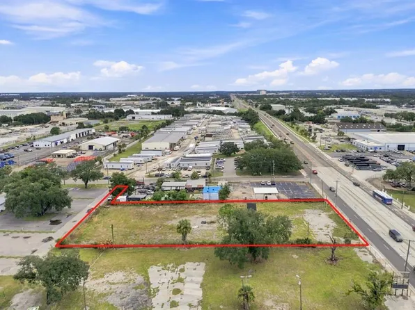 4946 E HILLSBOROUGH AVENUE, TAMPA, FL 33610