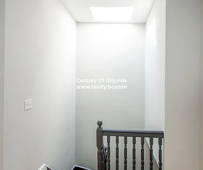 205 Marion St #3 — Photo 27
