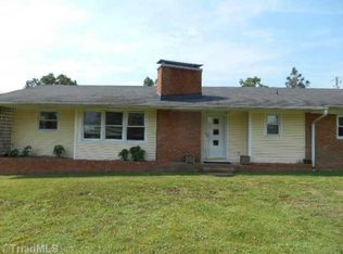 7003 Turnpike Rd, Archdale, NC 27263