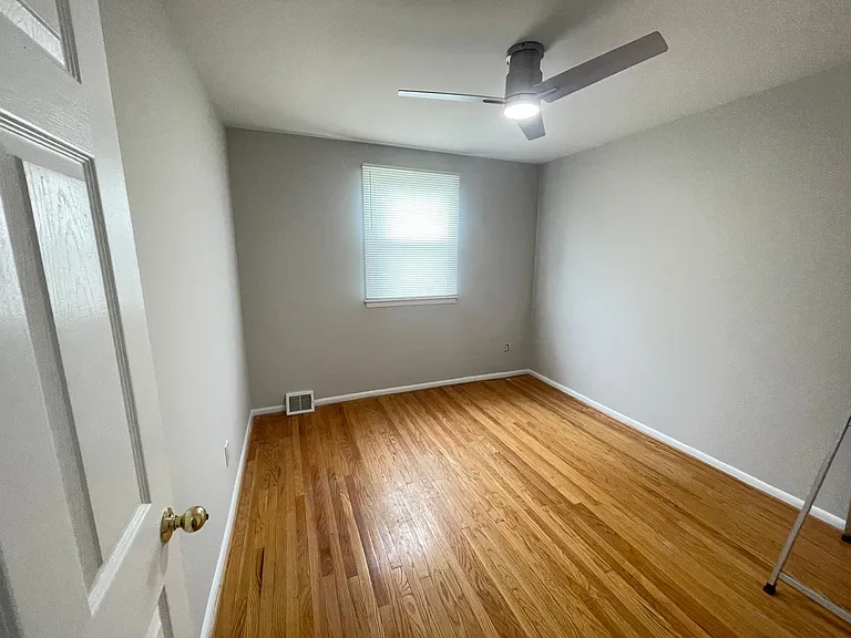436 Densmore Rd — Photo 5