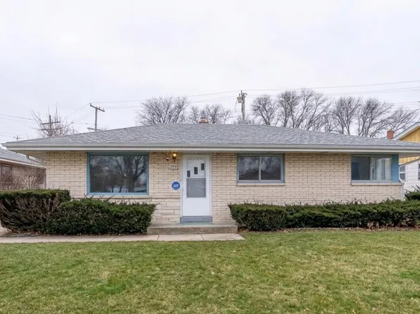 7629 West Thurston CIRCLE, Milwaukee, WI 53218