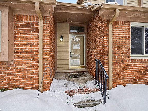 4th image of 16985 Country Ridge Ln