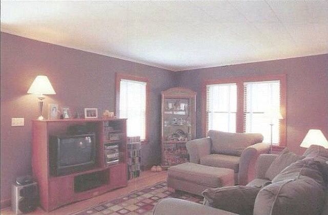 2nd image of 725 20th Ave