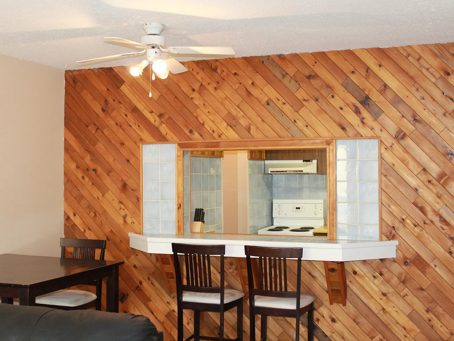 Parklane Apartments — Photo 3