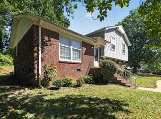 308 Willow Oaks Dr, Spartanburg, SC 29301
