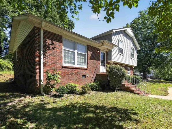 308 Willow Oaks Dr, Spartanburg, SC 29301