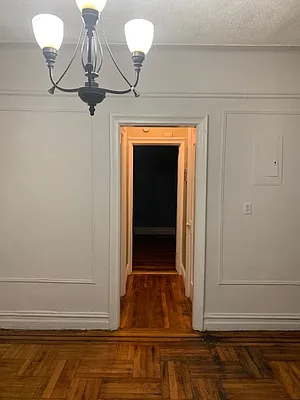 Rented by Camelot Realty Group | media 15