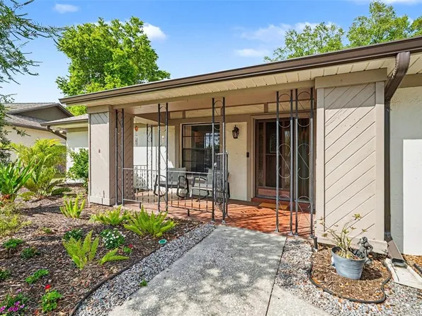 809 Rollingwood Ln, Valrico, FL 33594