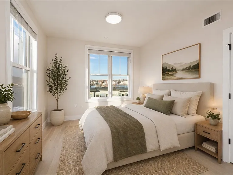 425 Border St #207 — Photo 5