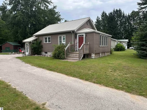 3806 Wheeler Rd, Standish, MI 48658