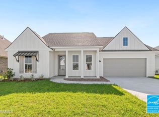 311 Gun Runner Dr, Carencro, LA 70520