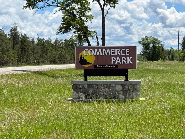 5605 Commerce Blvd, Indian River, MI 49749