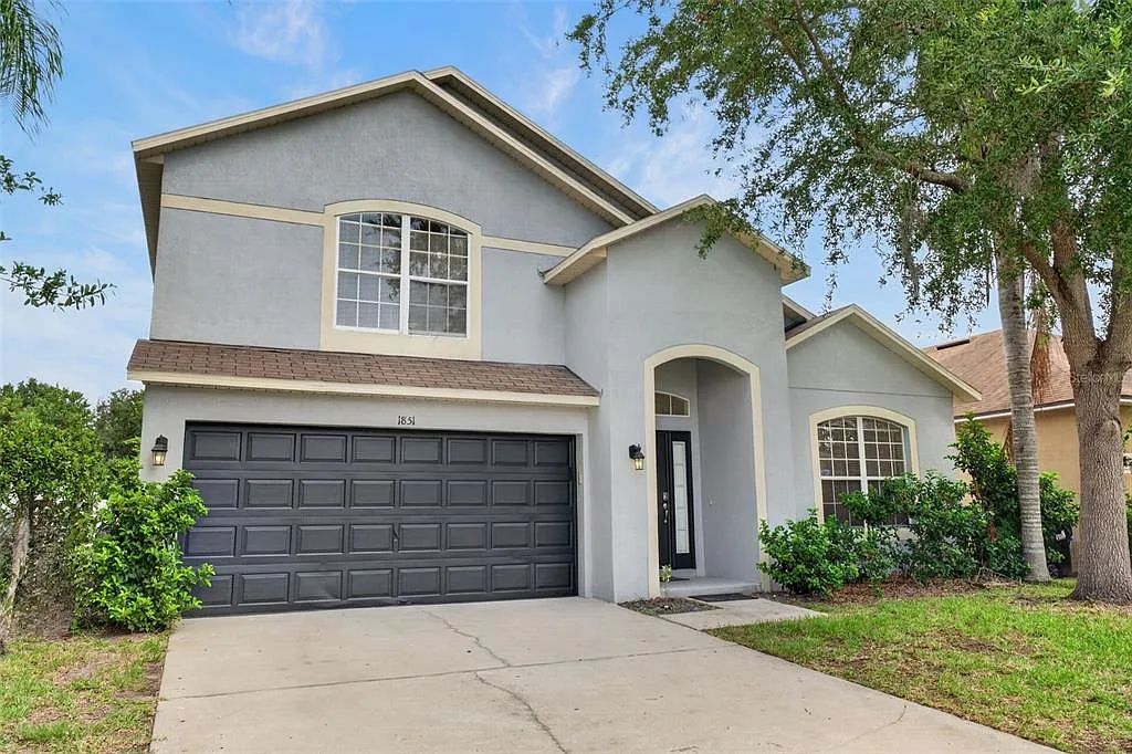 5 bed, 3.5 bath, 2151 sqft, $3,300 — Photo 1