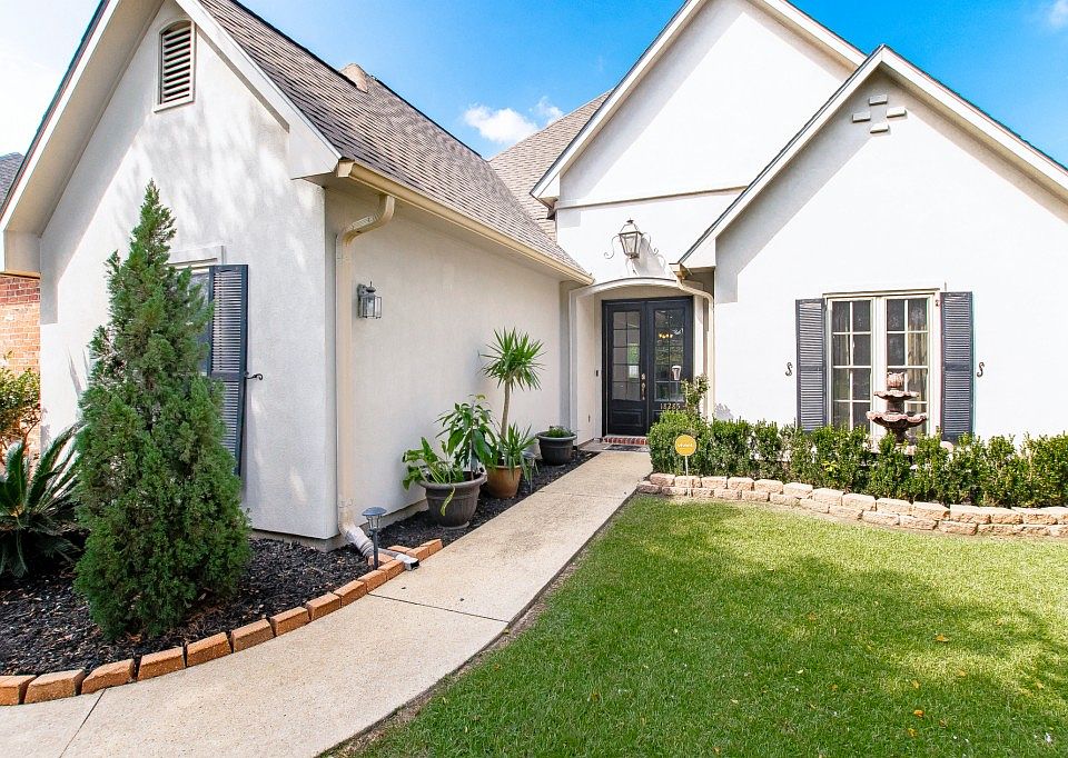 1st image of 18285 Manchac Pl S