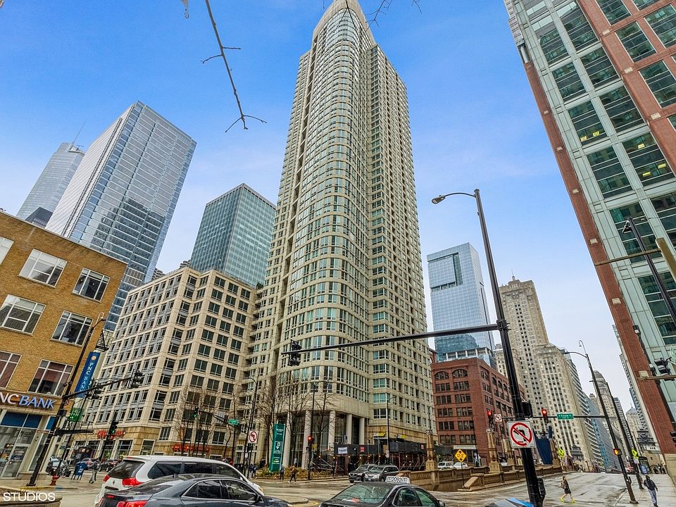 1st image of 345 N La Salle Dr #1102