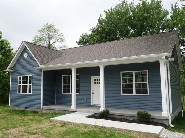 1221 Poplar St, Westmoreland, TN 37186