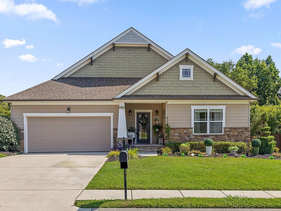 1st image of 7560 Hampstead Hall Dr