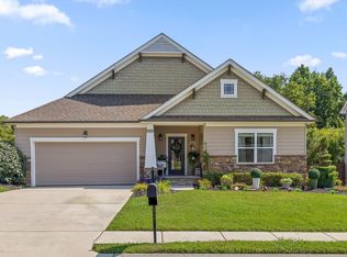 7560 Hampstead Hall Dr, Ooltewah, TN 37363