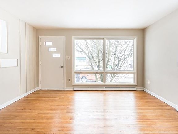 3rd image of 82 29th St NW