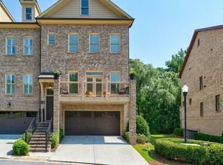 3130 Chestnut Woods Dr, Doraville, GA 30340