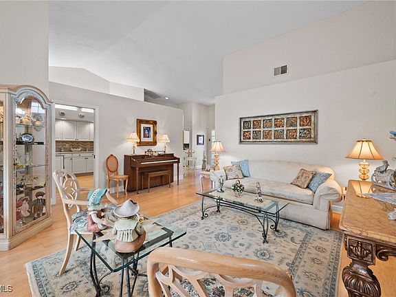 4th image of 8009 Breton Cir
