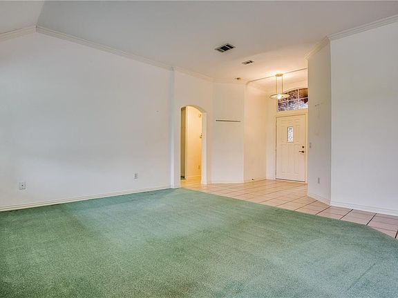 5th image of 9701 Pinewood Dr