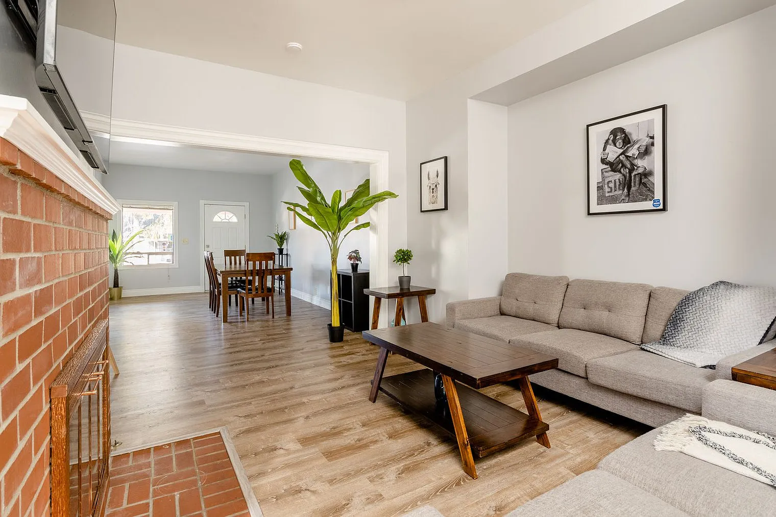 6 bed, 3.0 bath, 2411 sqft, $10,913 — Photo 4
