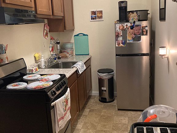 3rd image of 755 Madison Ave APT 4