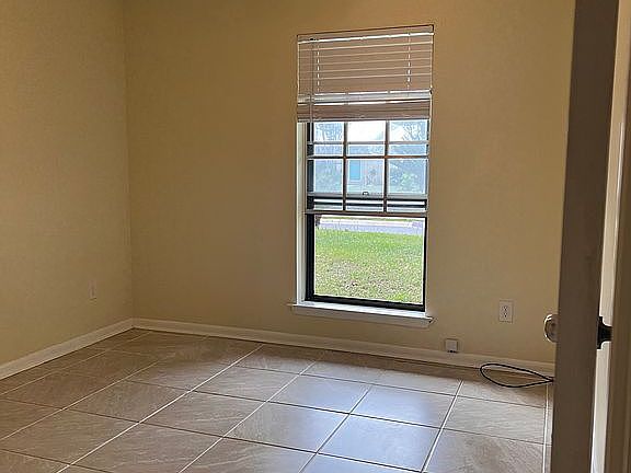 4th image of 4412 Monpellier Dr