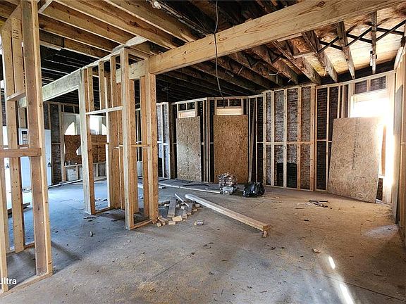 4th image of 5204 Ridge Ave