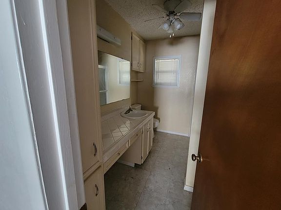 5th image of 203 N Adams St