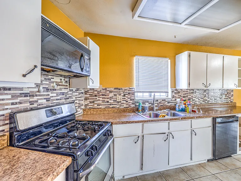 5055 Arvada Way — Photo 11