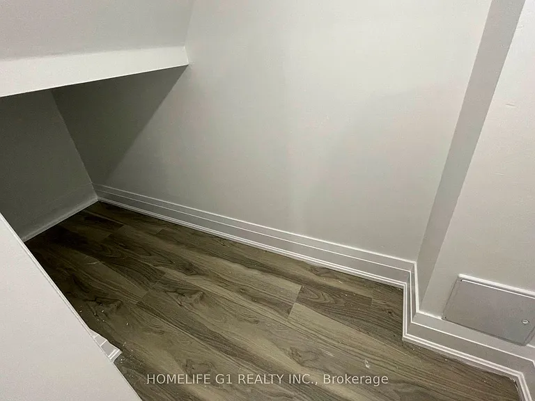 80 Lola Cres — Photo 9