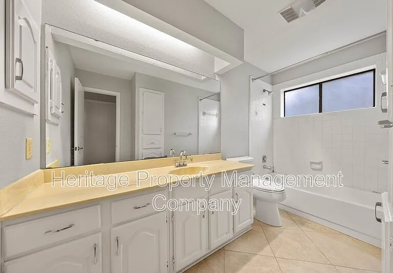 13906 N Hills Village Dr — Photo 20