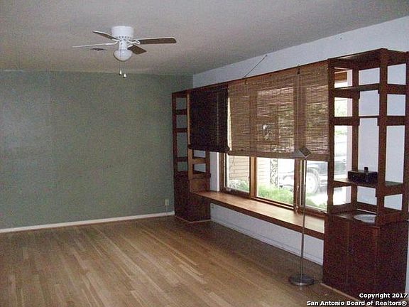 2nd image of 354 Cresham Dr