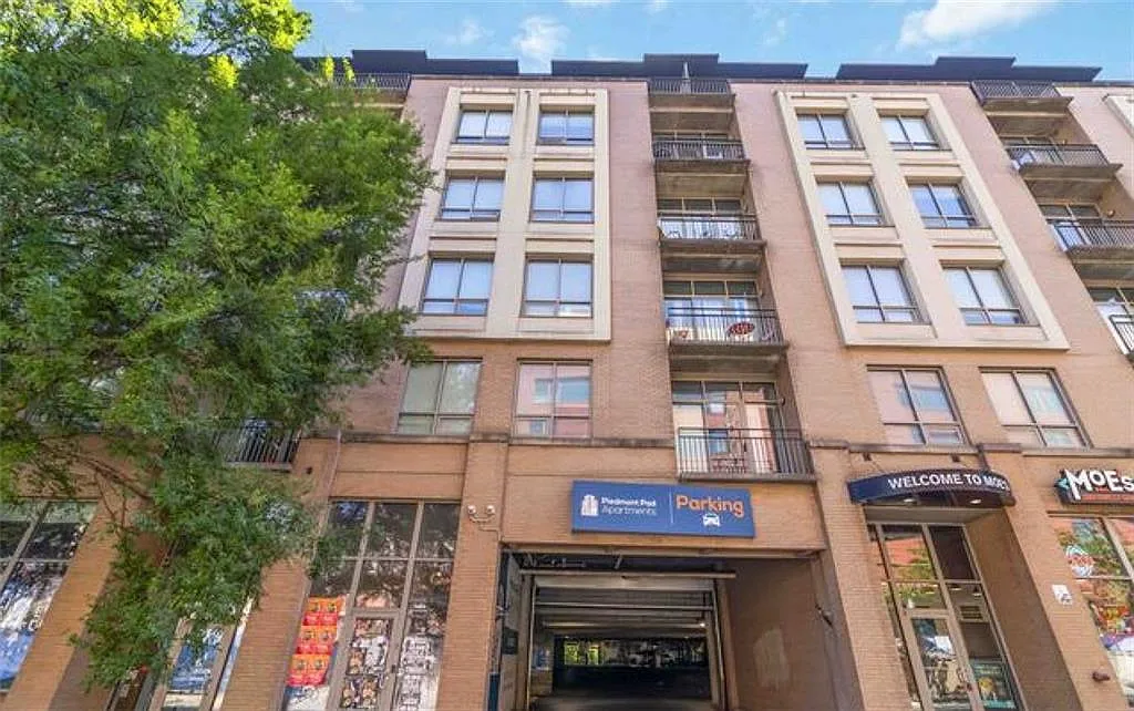 2 bed, 2.5 bath, $1,700 — Photo 3