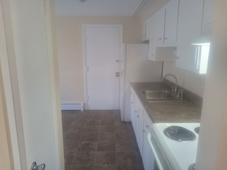 1st image of 95 Larch St #2