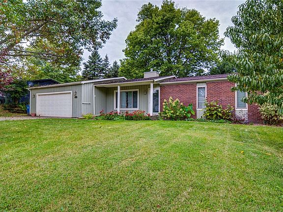 3rd image of 202 Quail Hill Rd