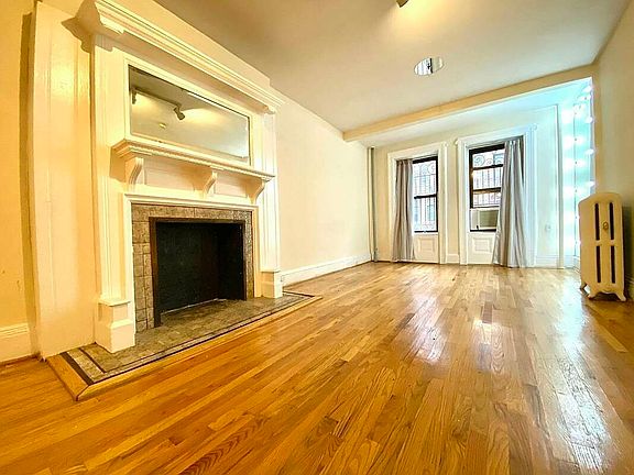 2nd image of 335 W 84th St #A