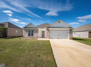 109 Hughes Dr, Warner Robins, GA 31093